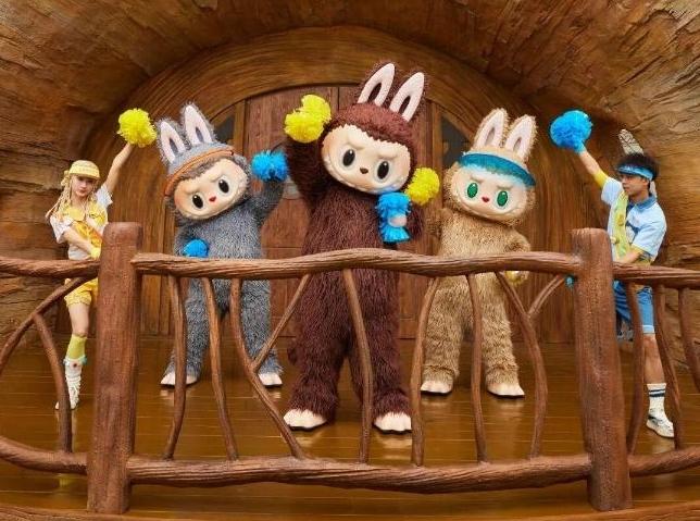 情绪消费的新风口：AI陪伴、潮玩……